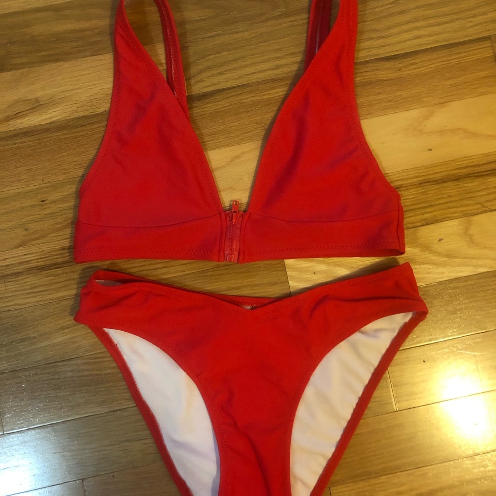 PRETTYLITTLETHING red bikini